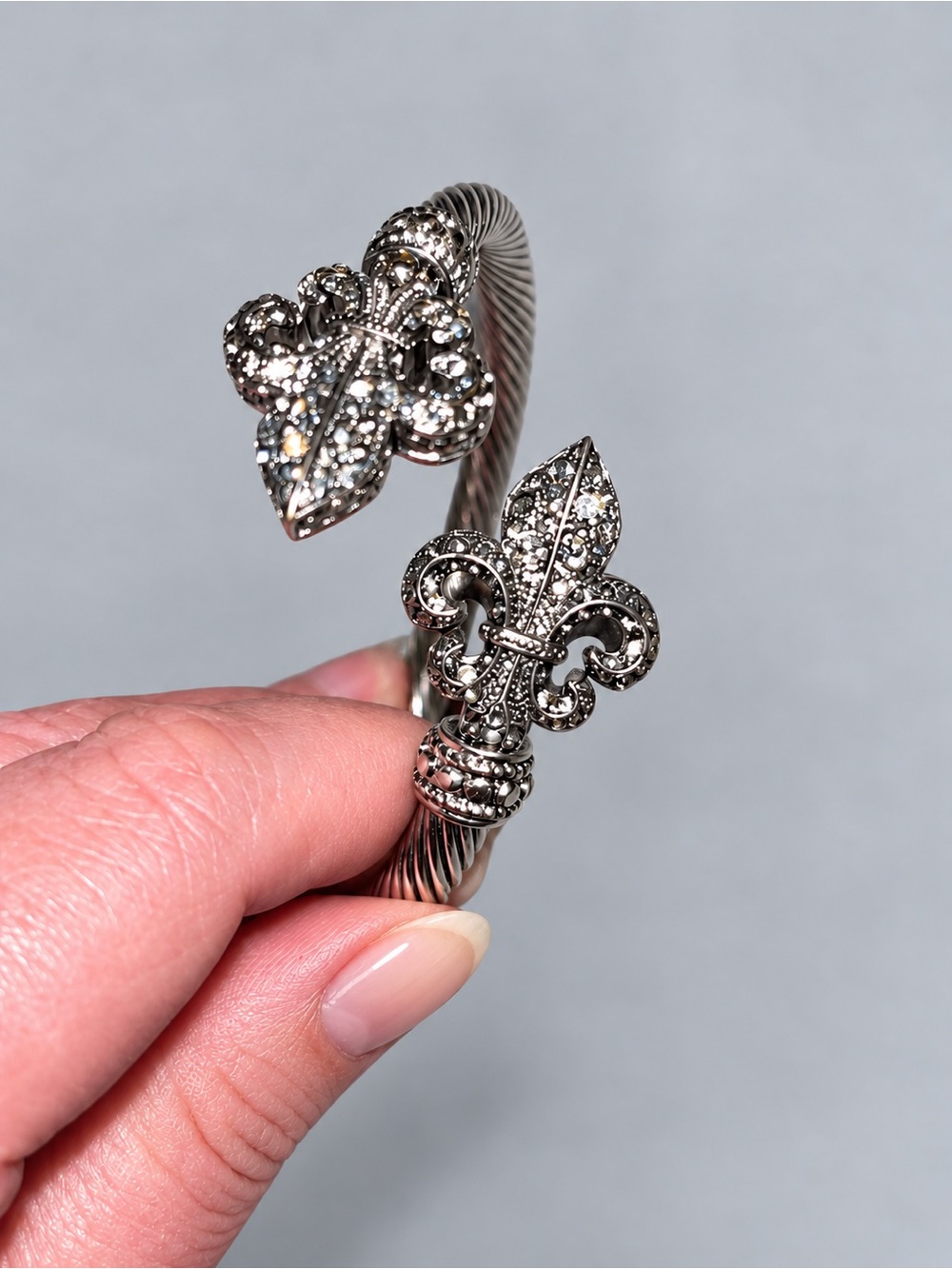 Silver Tone Fleur de Lis Cable Cuff Bracelet Ornate Statement Jewelry